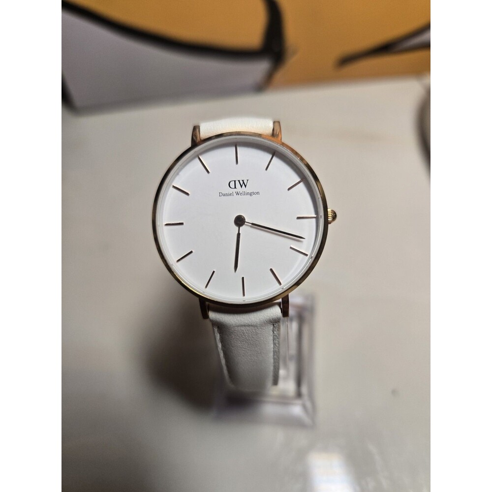 Daniel Wellington Petite Bondi Rose Gold Tone White Leather Ladies' Watch.